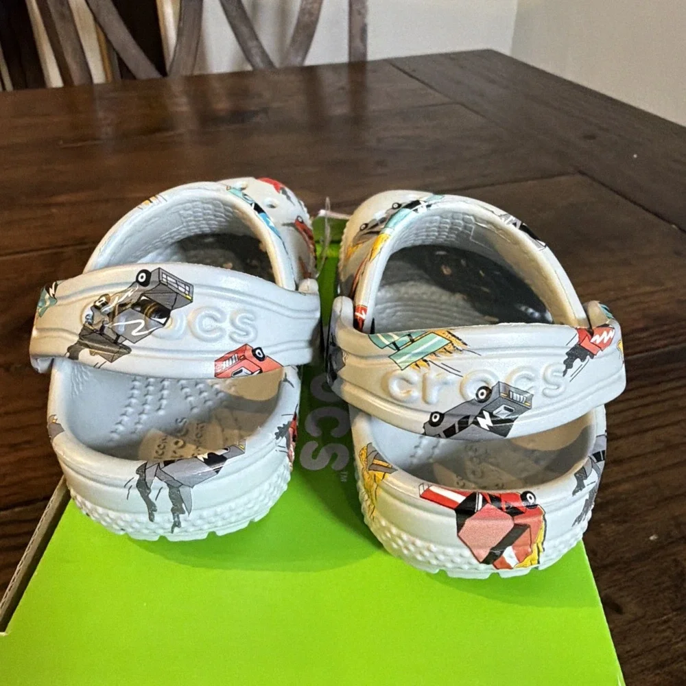 Crocs Classic Race Cars Graphic Clogs Toddler C4 Mirage Multi NWT